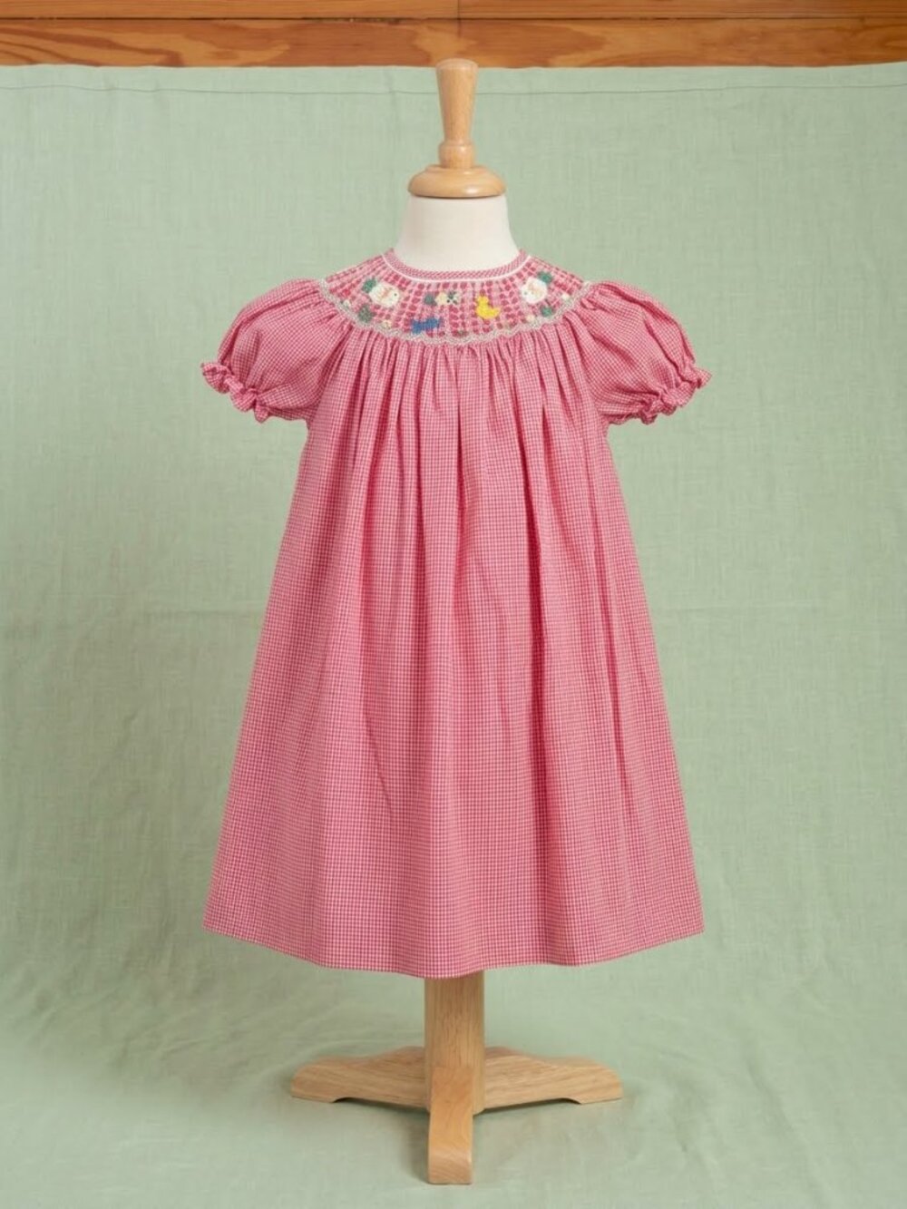 Rosalina Collections Red Smocked Girls' Dress - Classic Gingham size 6